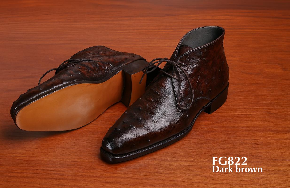 FG822 chukka boots in donkerbruin struisvogelleer