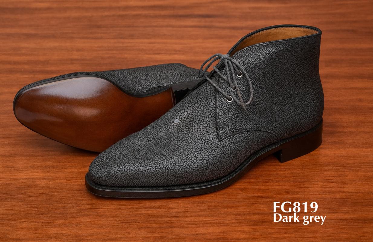 FGB19 chukka boots in donkergrijs roggenleer