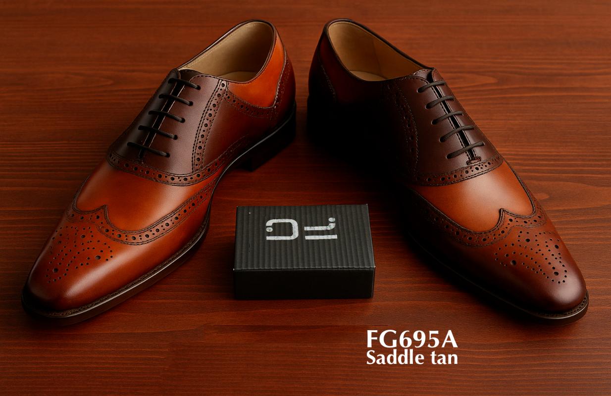 Antiek gemaakte Brogue leren schoen, zadelbruin