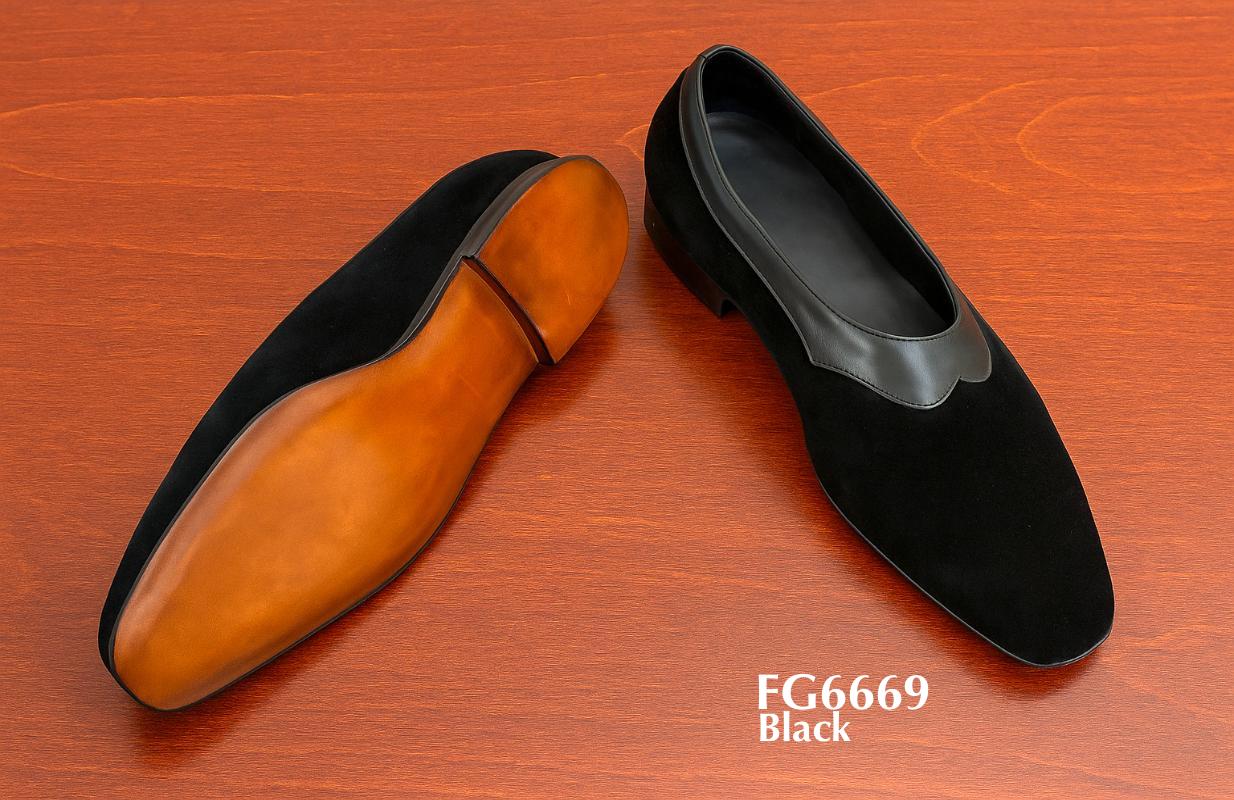 fluwelen-slippers-met-lederen-afwerking